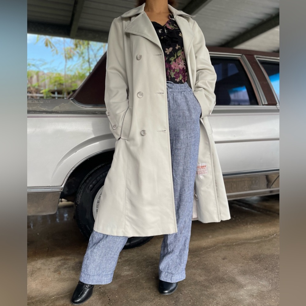 🔥Vintage Forecaster Of Boston Double Breasted Pale Gray Midi Length Trench Coat - Picture 5 of 15